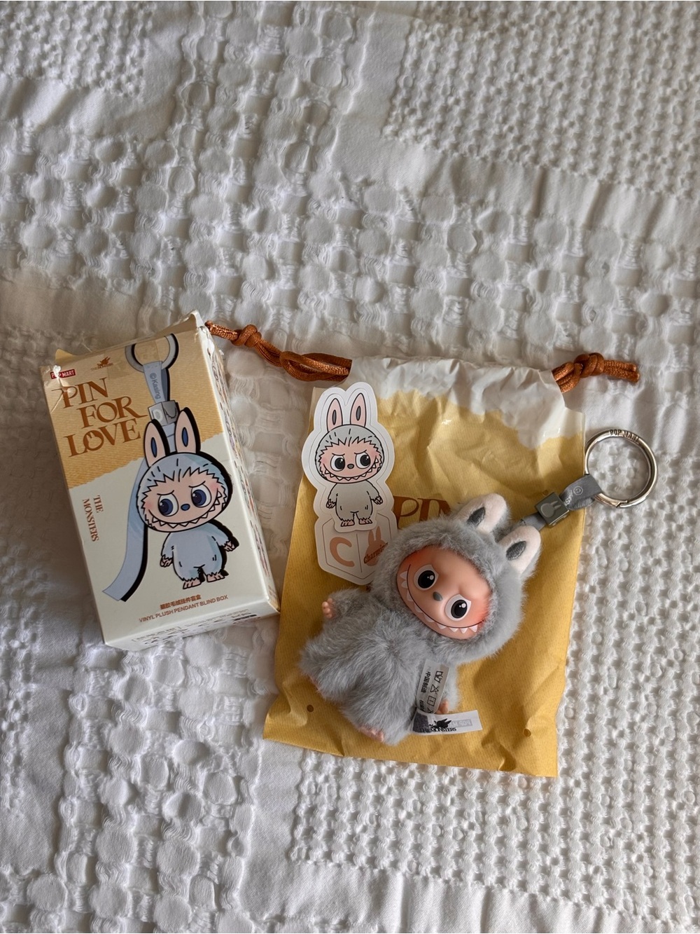 The MONSTERS Pin For Love Series-Vinyl Plush Pendant Confirmed Blind Box- C